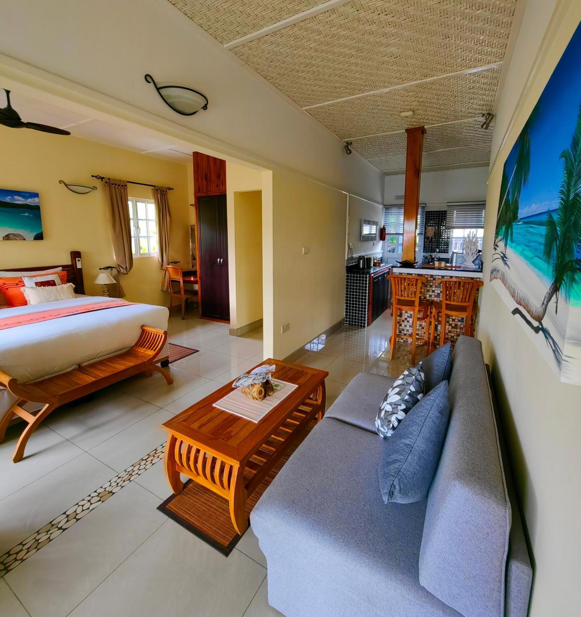 Maison Charme De L'Ile ลาดิก ภายนอก รูปภาพ