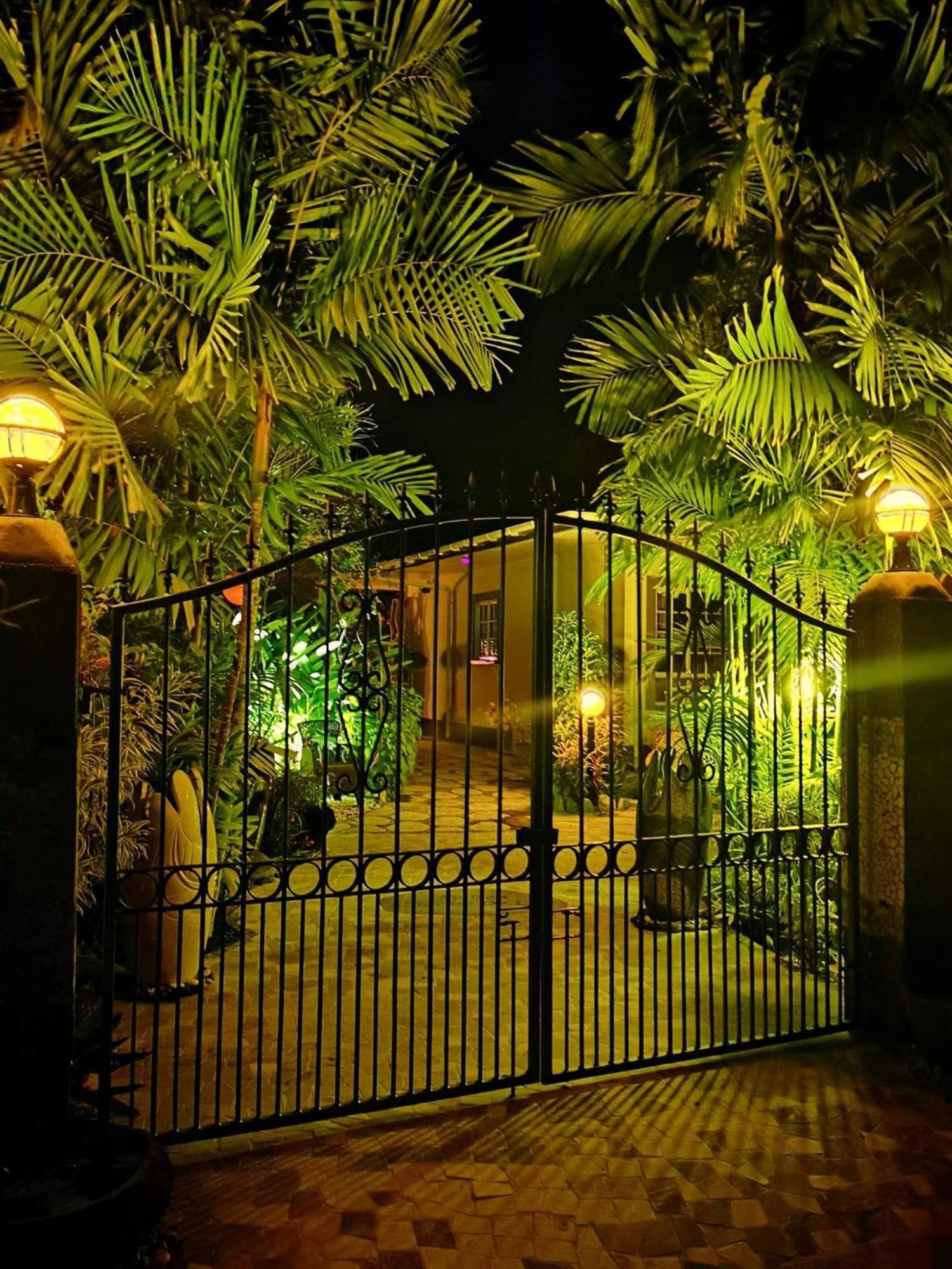 Maison Charme De L'Ile ลาดิก ภายนอก รูปภาพ