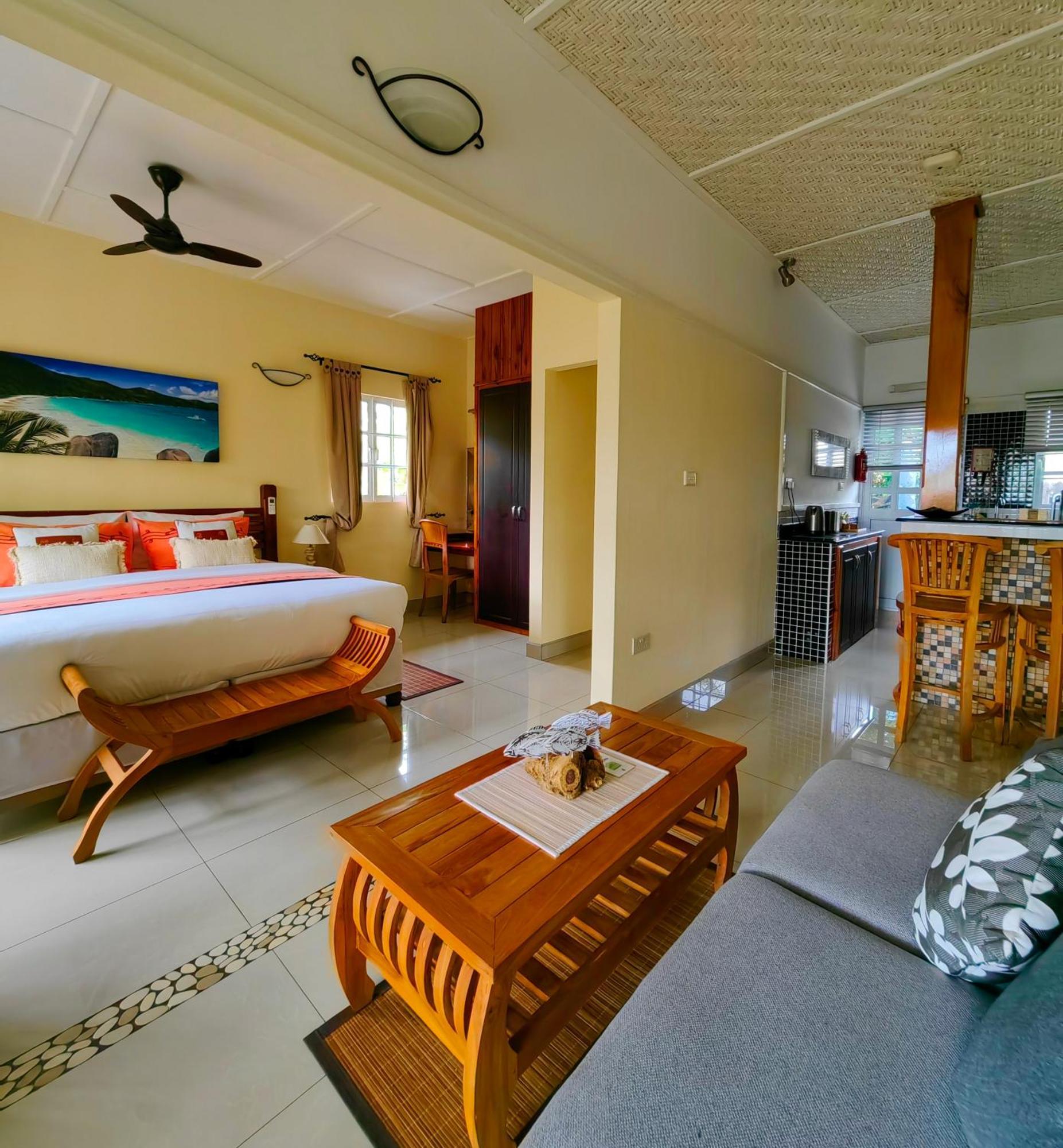 Maison Charme De L'Ile ลาดิก ภายนอก รูปภาพ